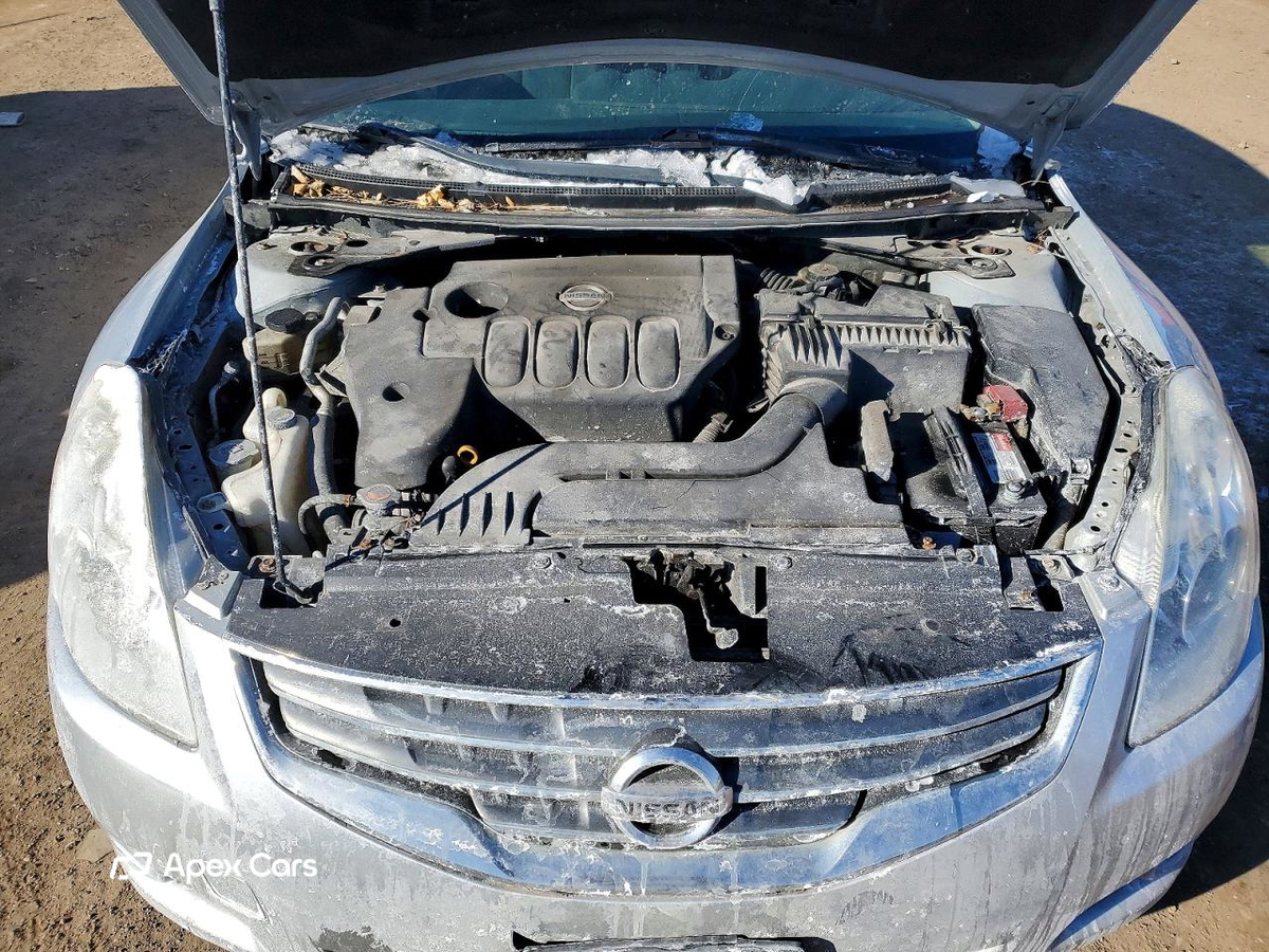 Nissan Altima 2012