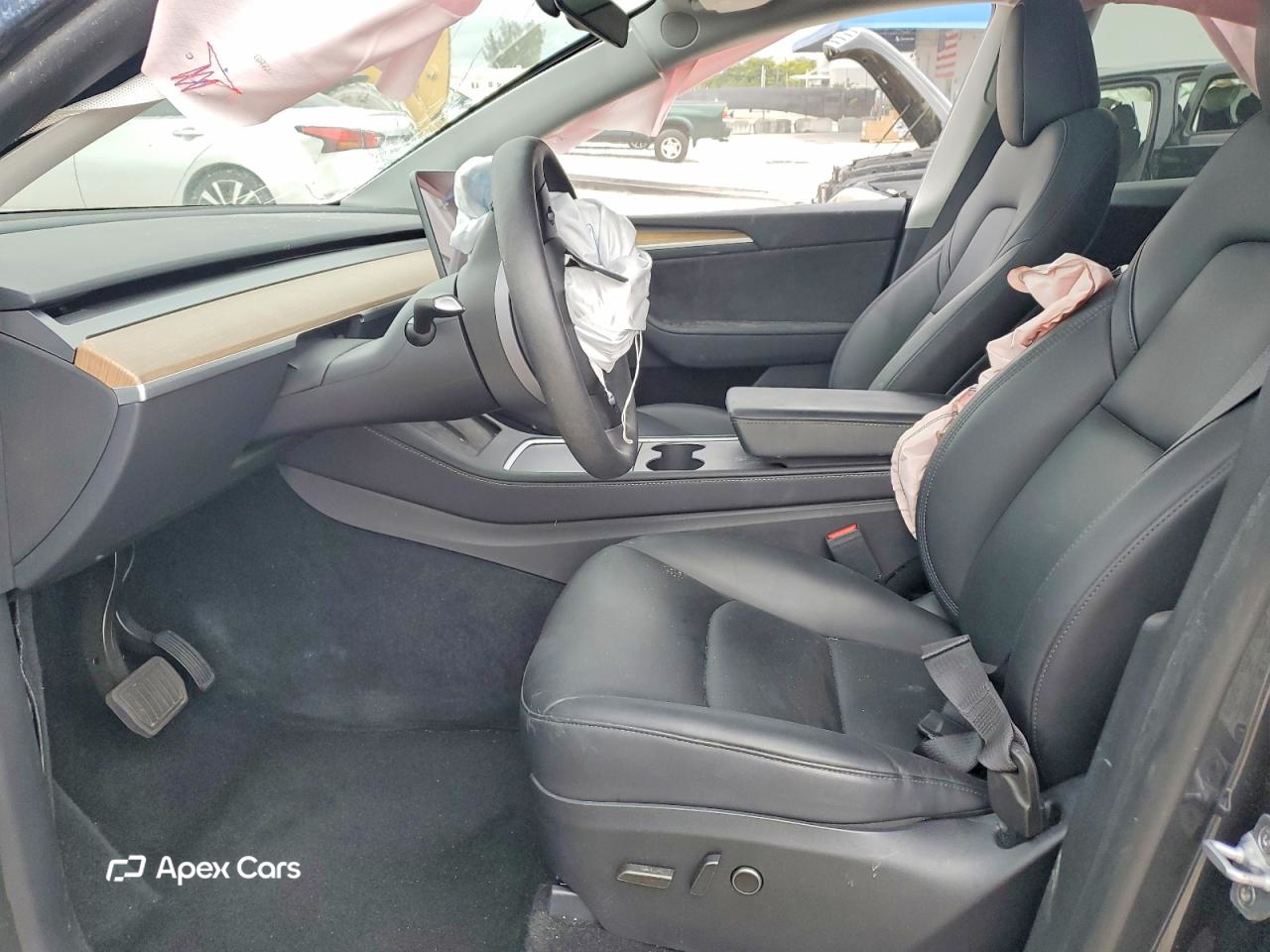 Tesla Model Y 2024