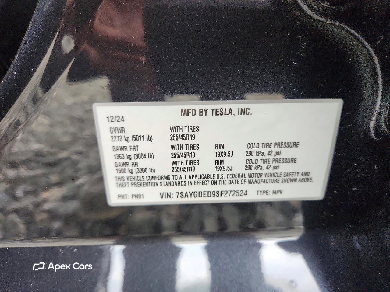 Tesla Model Y 2025