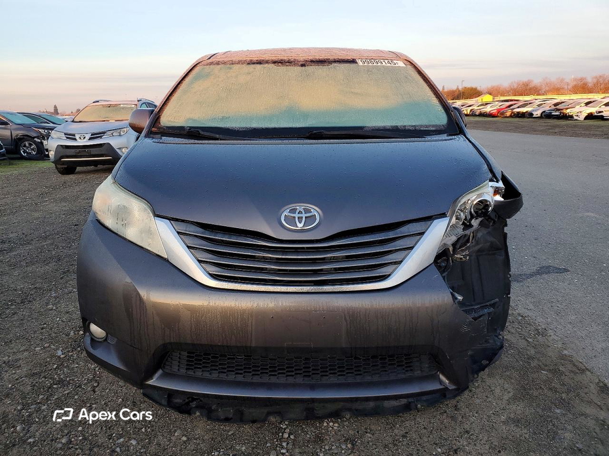 Toyota Sienna 2012