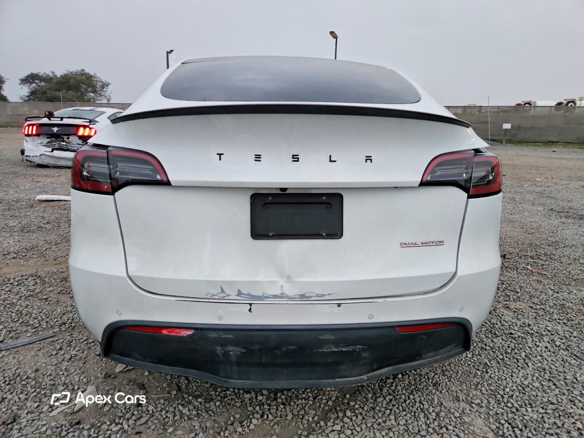 Tesla Model Y 2022