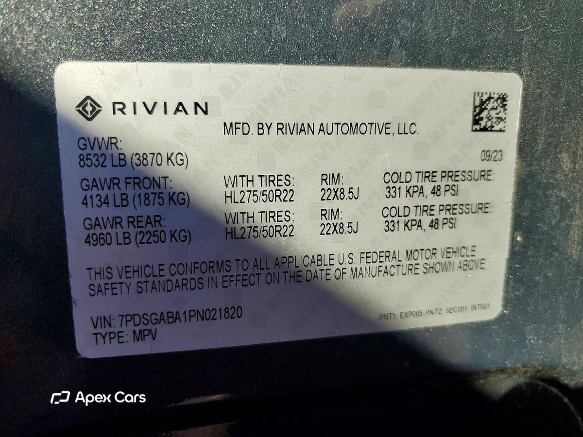 Rivian R1S 2023