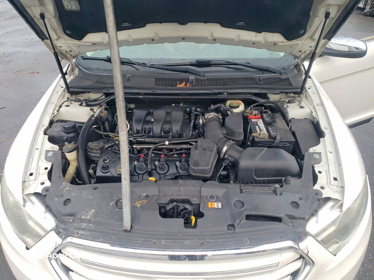 Ford Taurus 2014