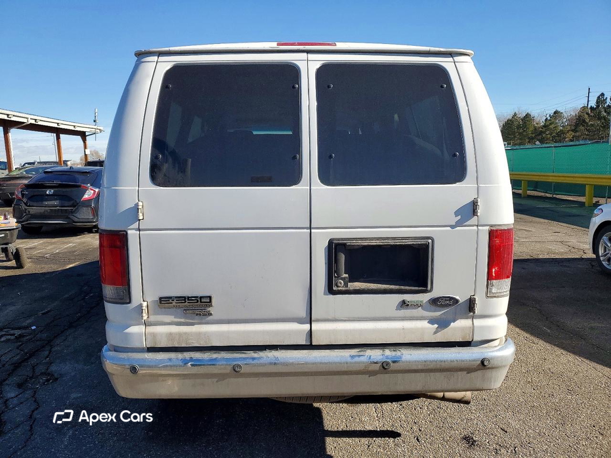 Ford Econoline 2014