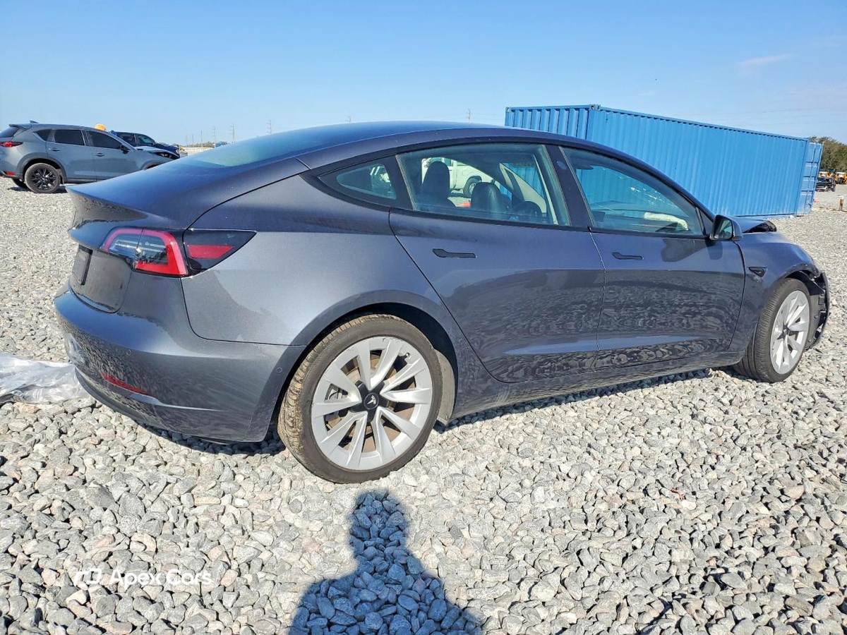Tesla Model 3 2022