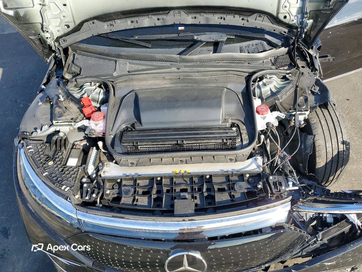 Mercedes-Benz  2023