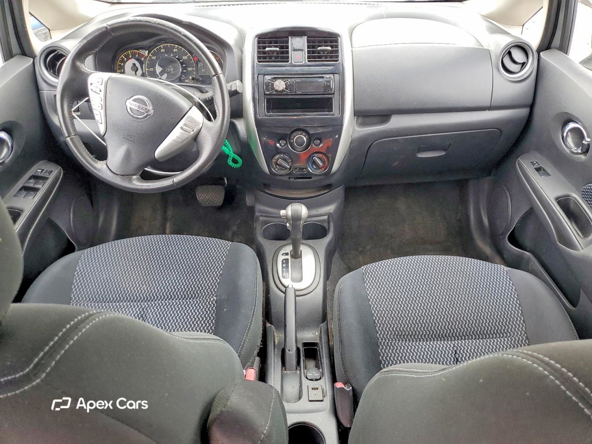 Nissan Versa 2015