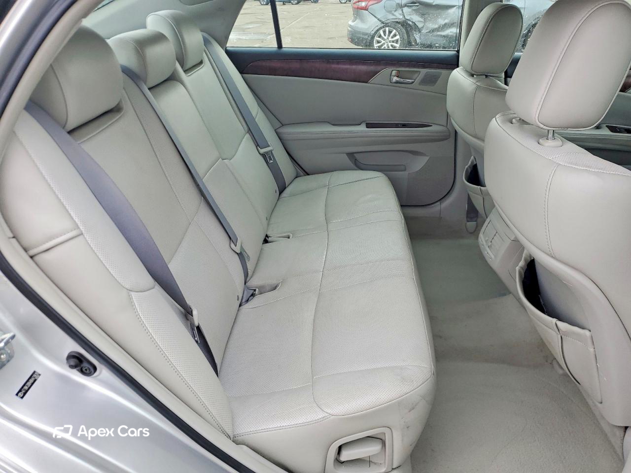 Toyota Avalon 2011