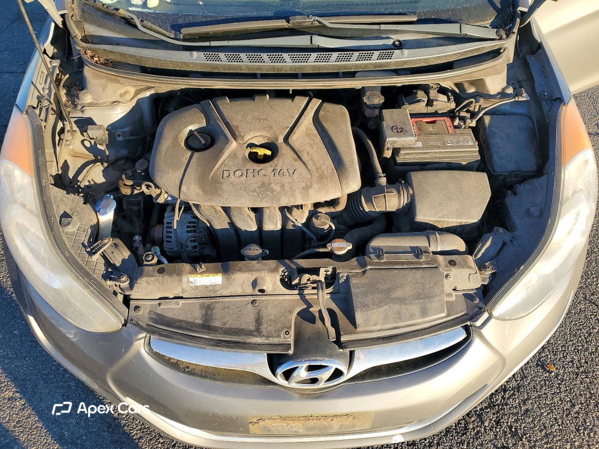 Hyundai Elantra 2012
