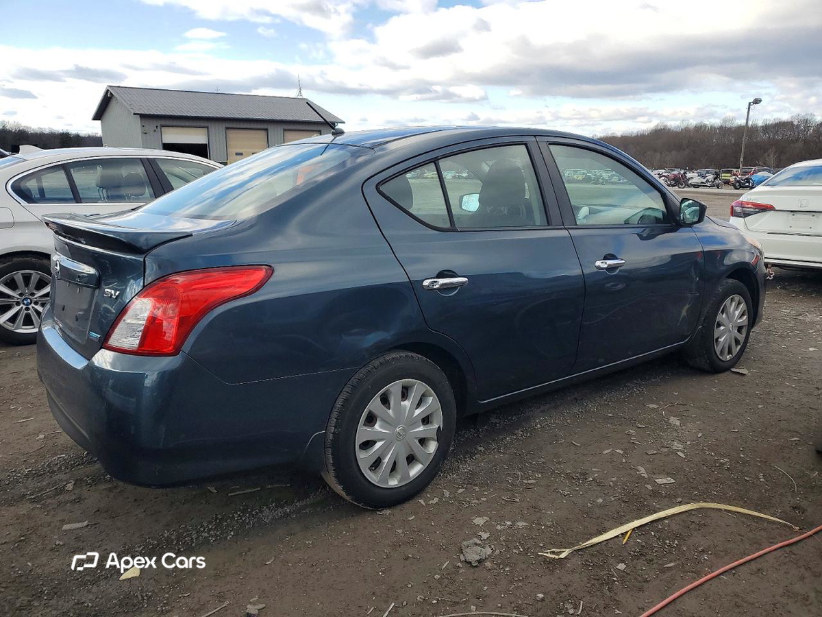 Nissan Versa 2016