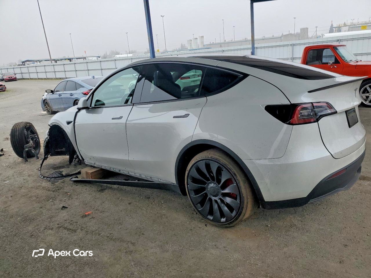 Tesla Model Y 2023