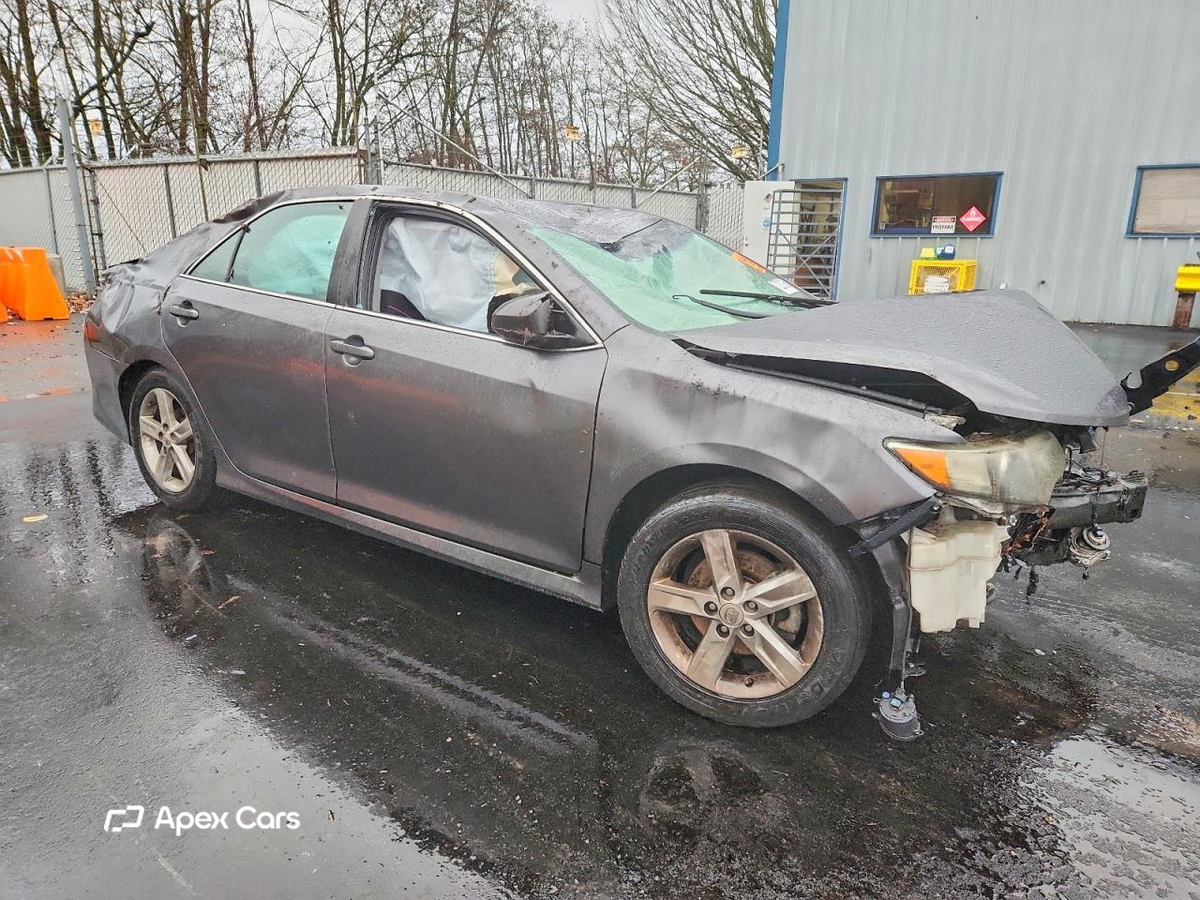 Toyota Camry 2014