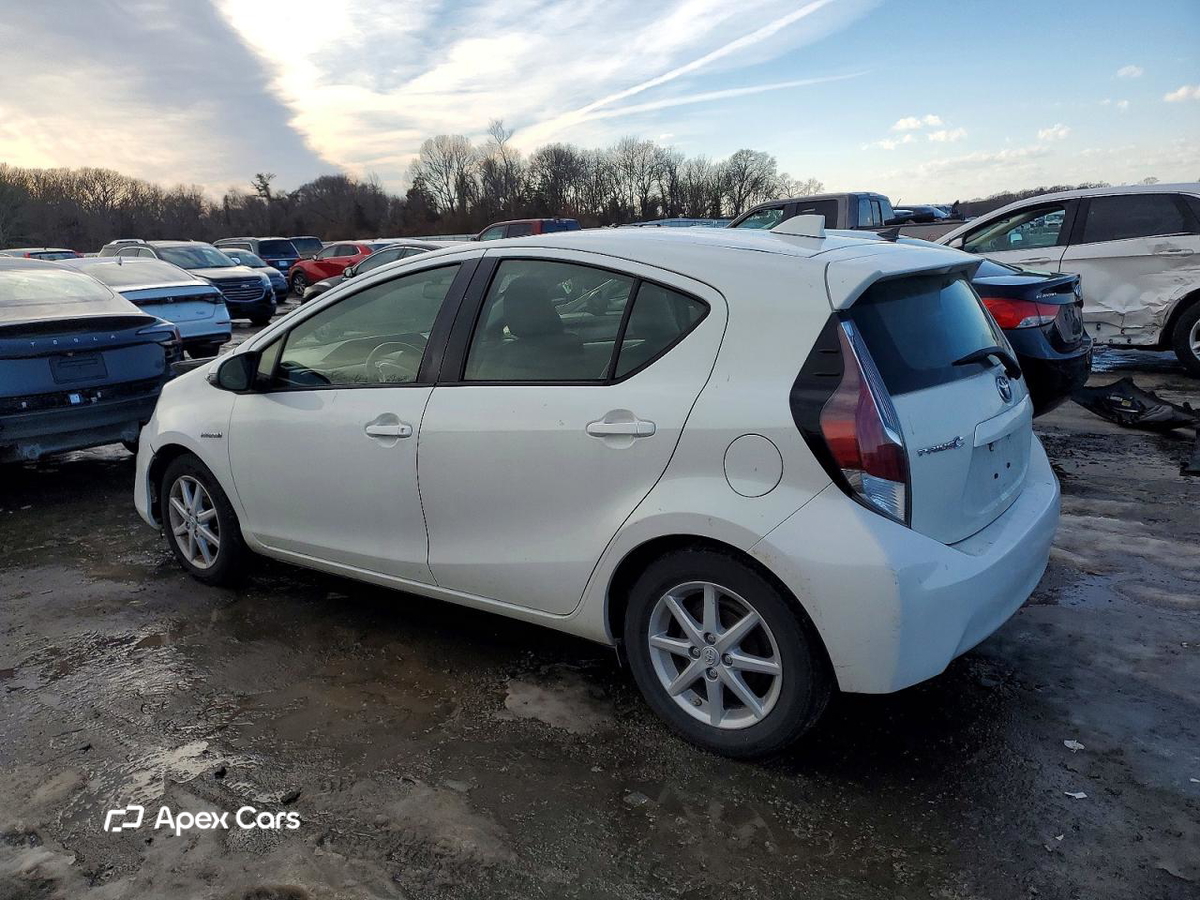 Toyota Prius c 2015