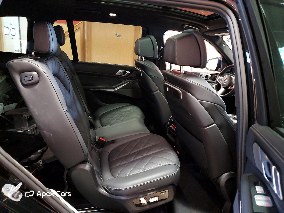 BMW X7 2025