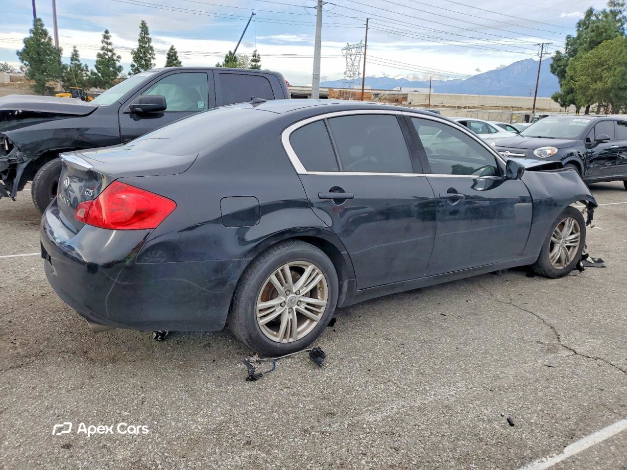 Infiniti G 2011