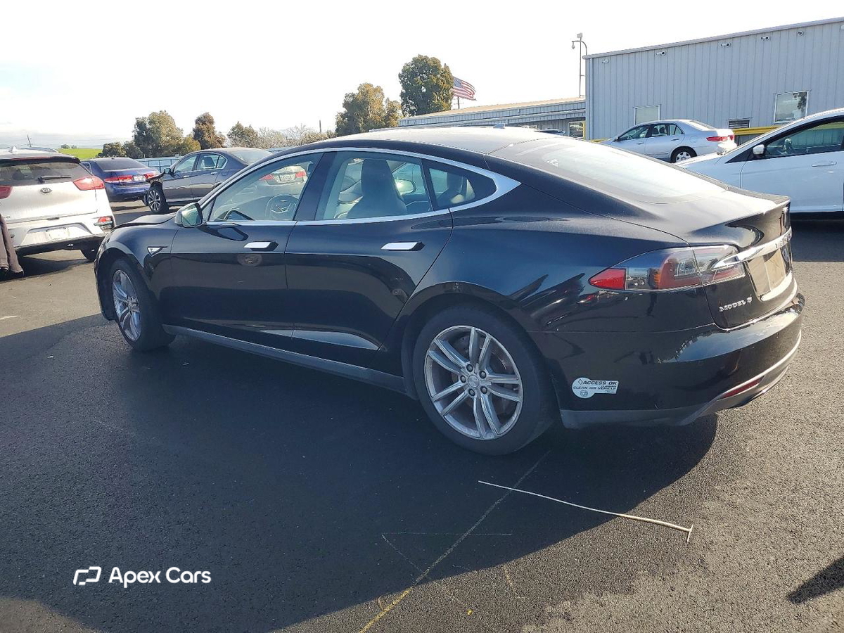 Tesla Model S 2015