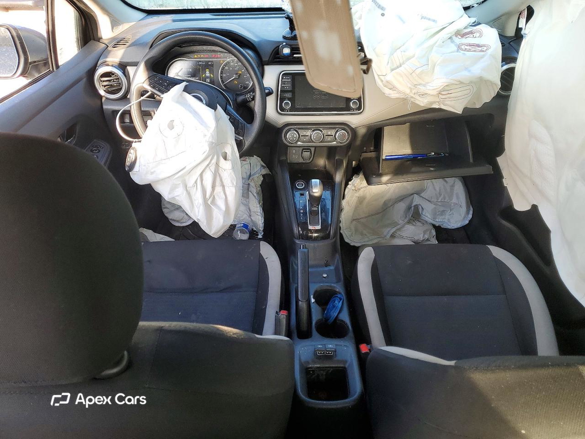 Nissan Versa 2021