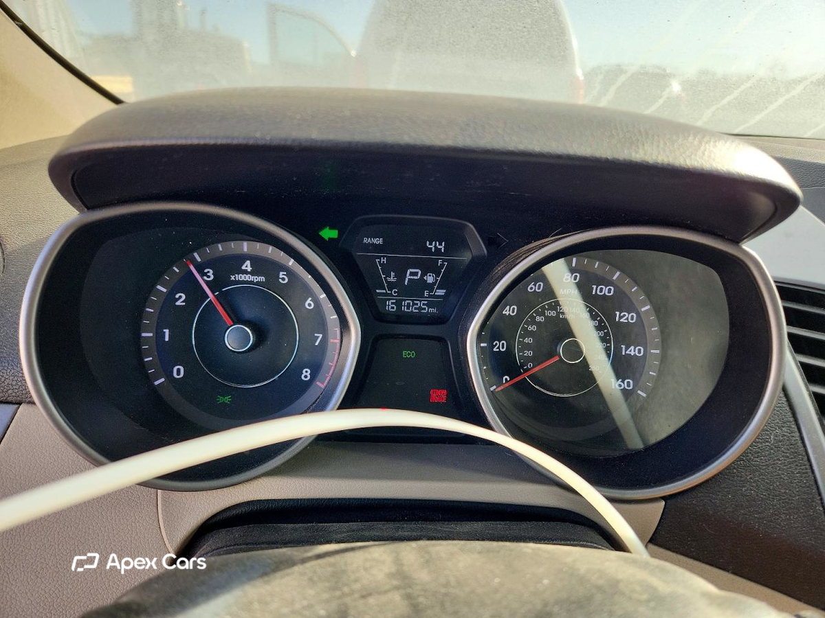 Hyundai Elantra 2015
