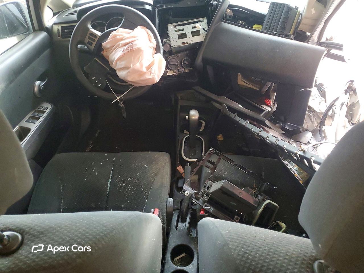 Nissan Versa 2011