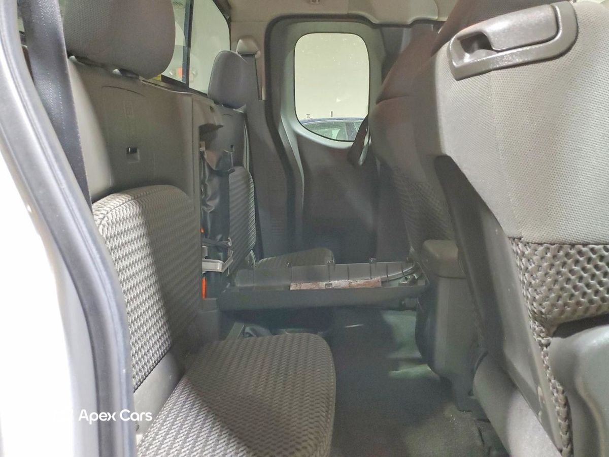 Nissan Navara (Frontier) 2012