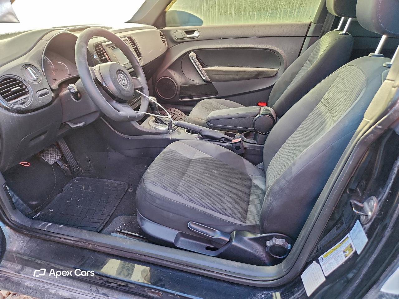 Volkswagen Beetle 2014