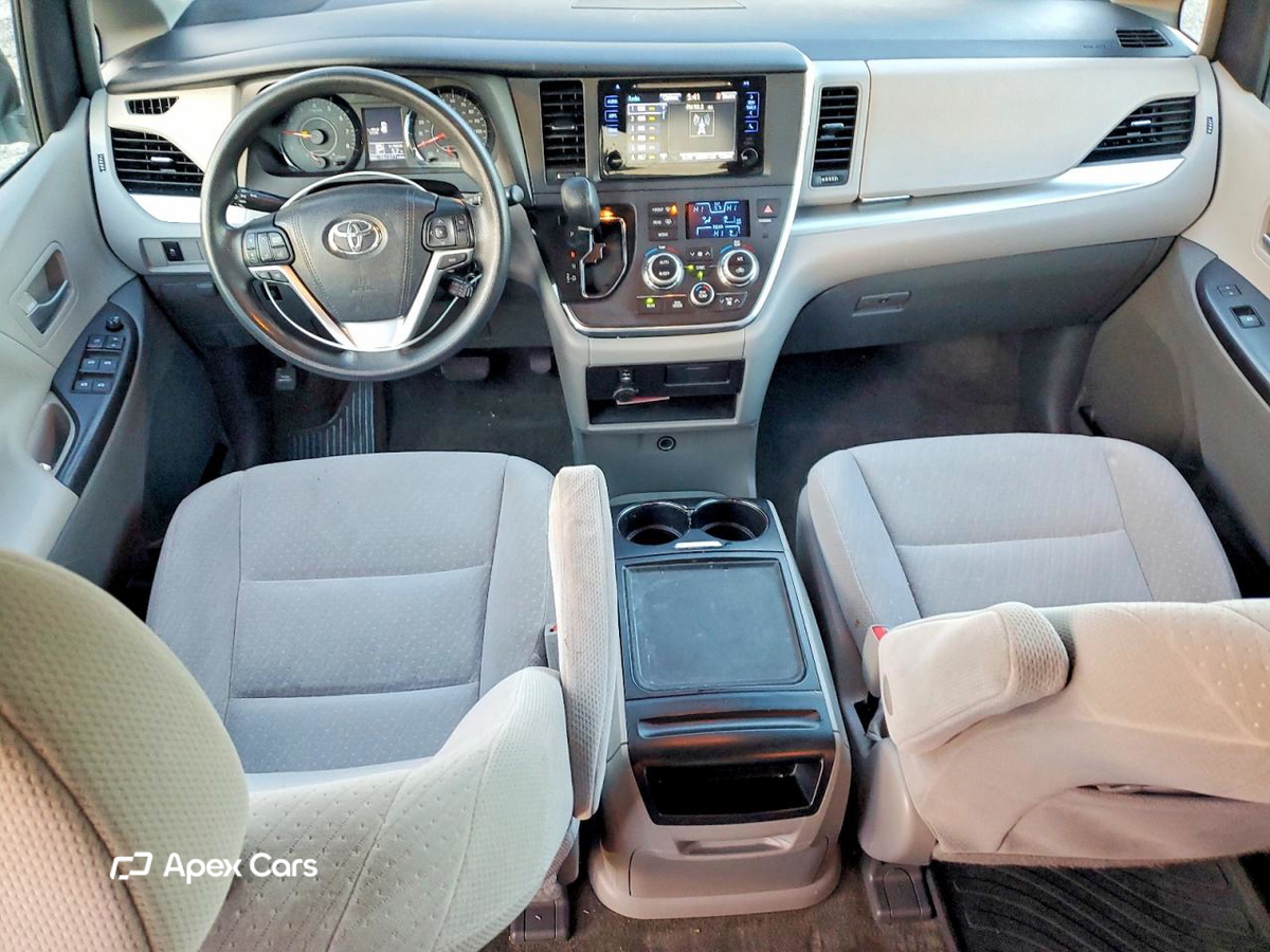 Toyota Sienna 2017