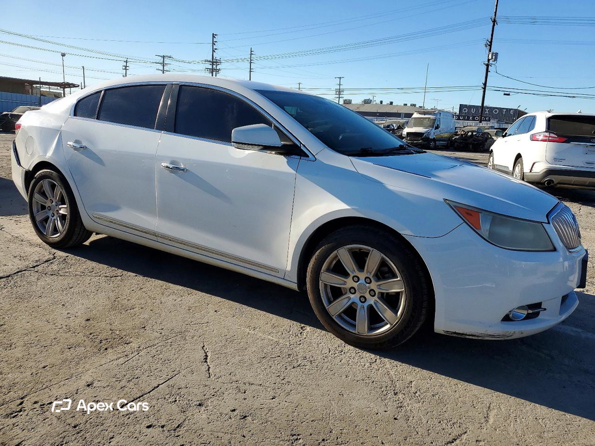 Buick LaCrosse 2011
