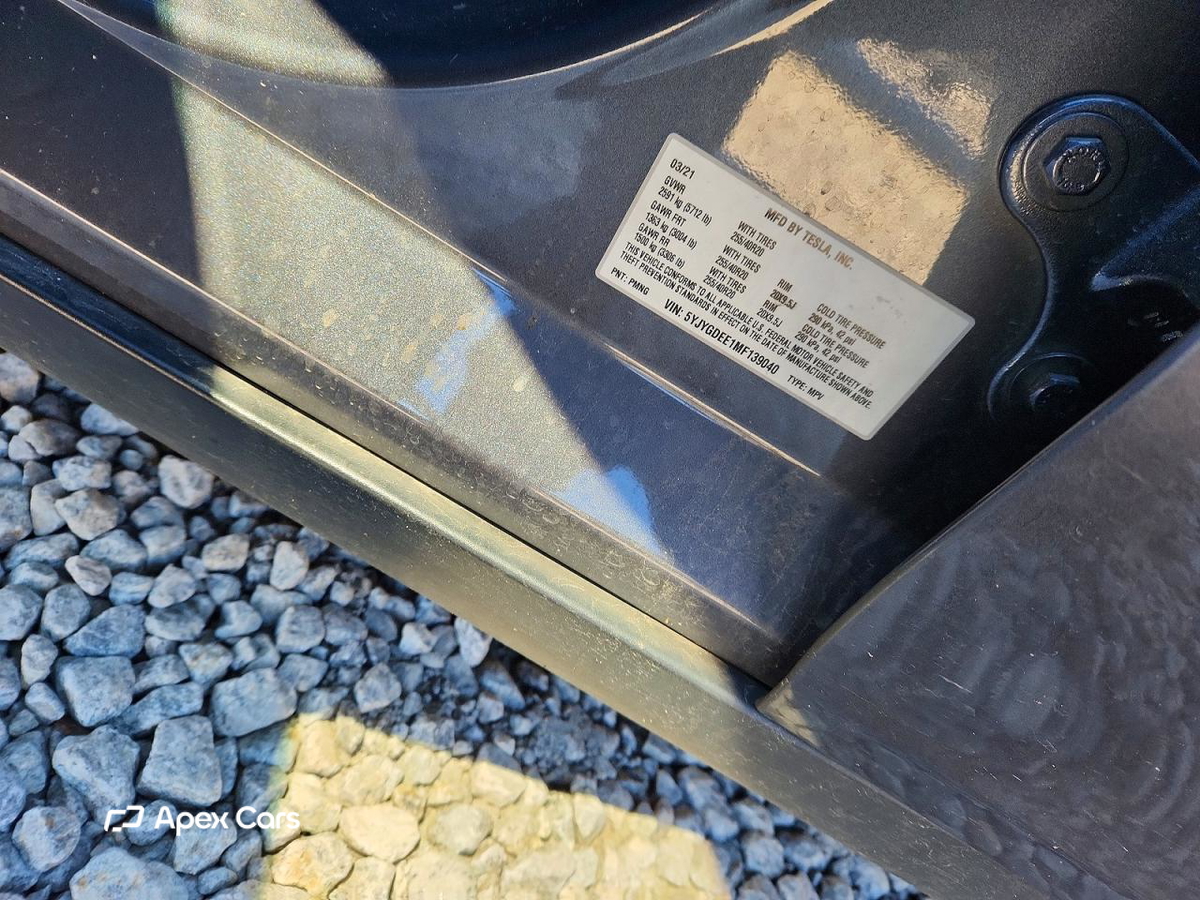 Tesla Model Y 2021