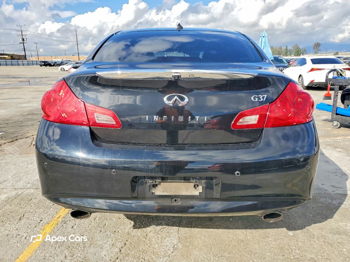 Infiniti G 2013