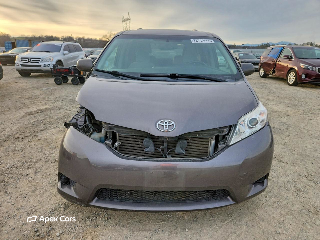 Toyota Sienna 2016