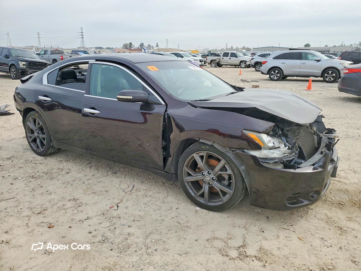 Nissan Maxima 2014