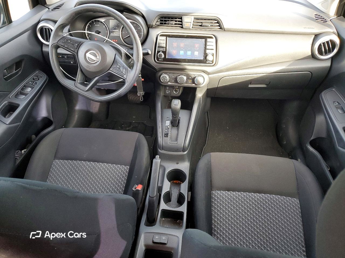 Nissan Versa 2024