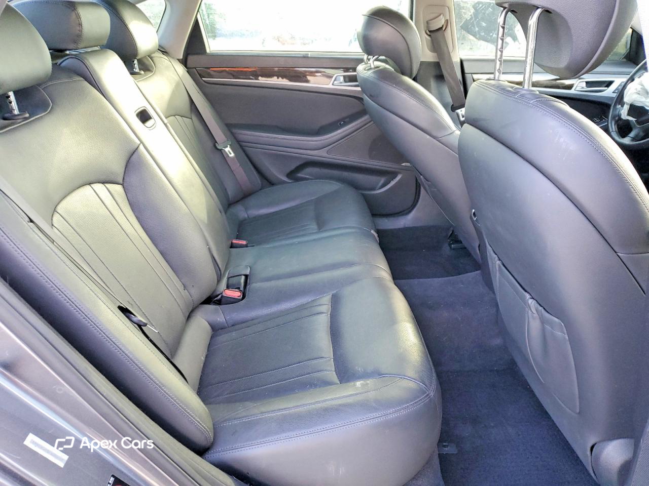 Hyundai Genesis 2015