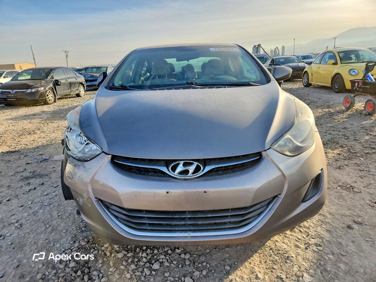 Hyundai Elantra 2013