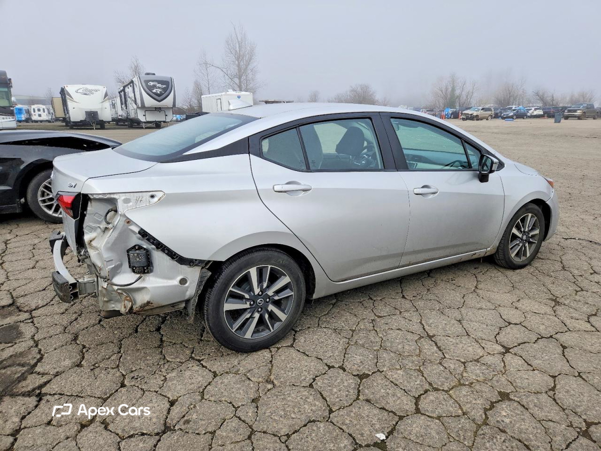 Nissan Versa 2021