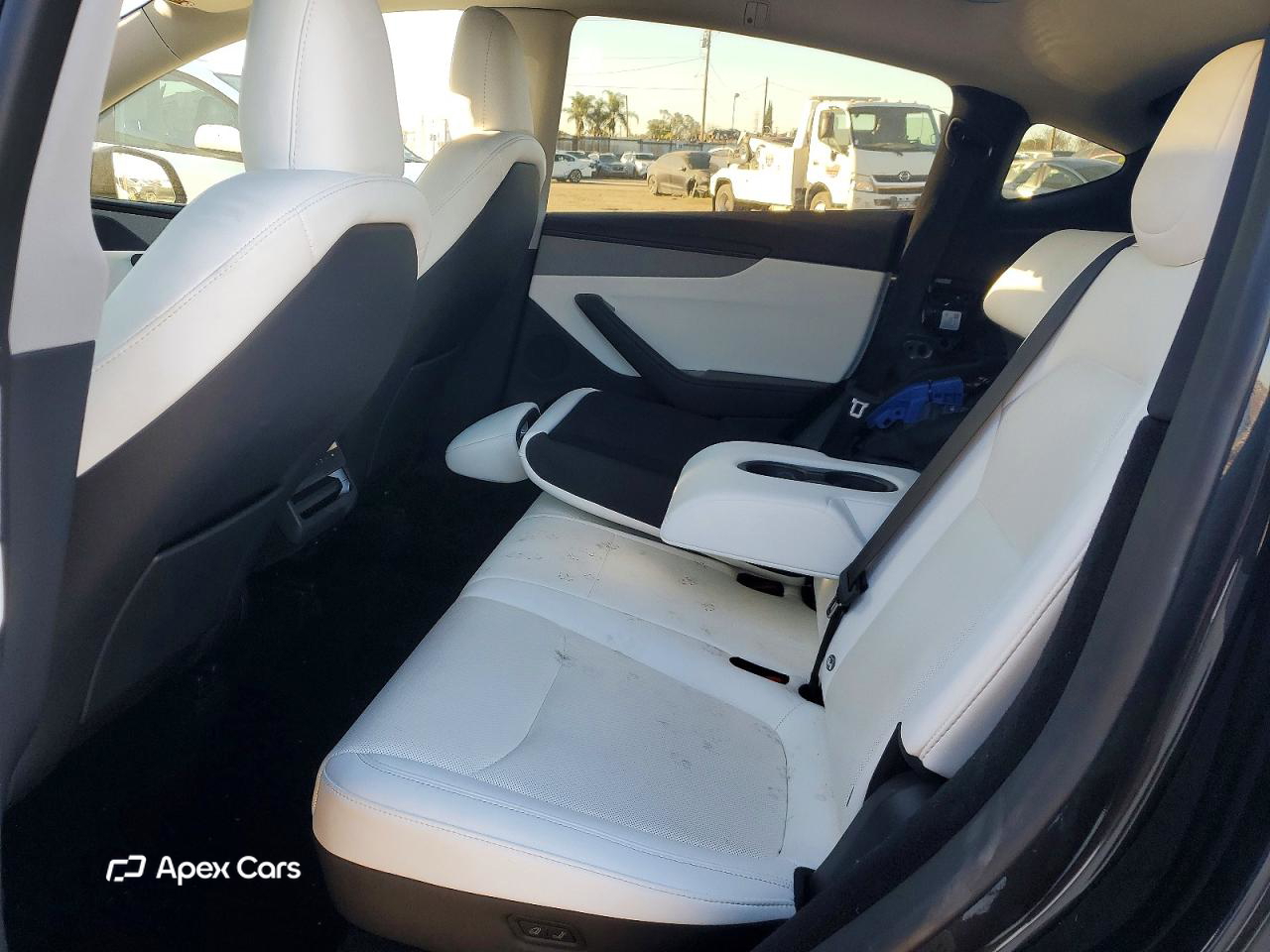 Tesla Model Y 2026
