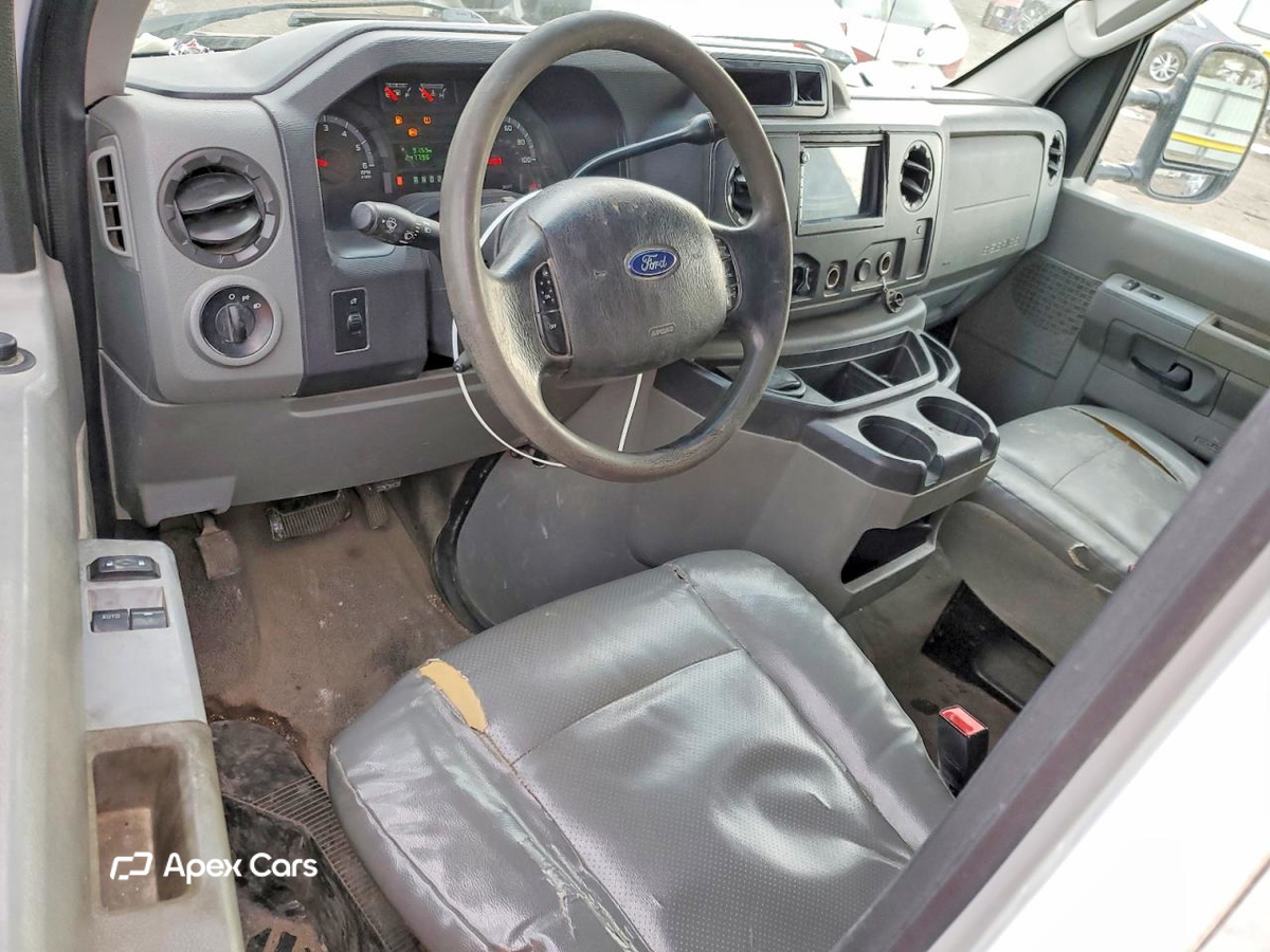 Ford Econoline 2010