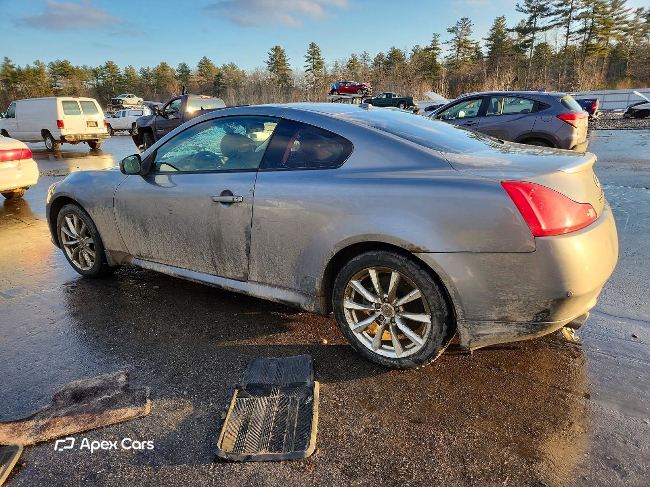 Infiniti G 2011