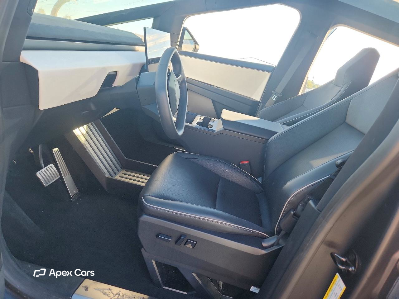 Tesla Cybertruck 2025