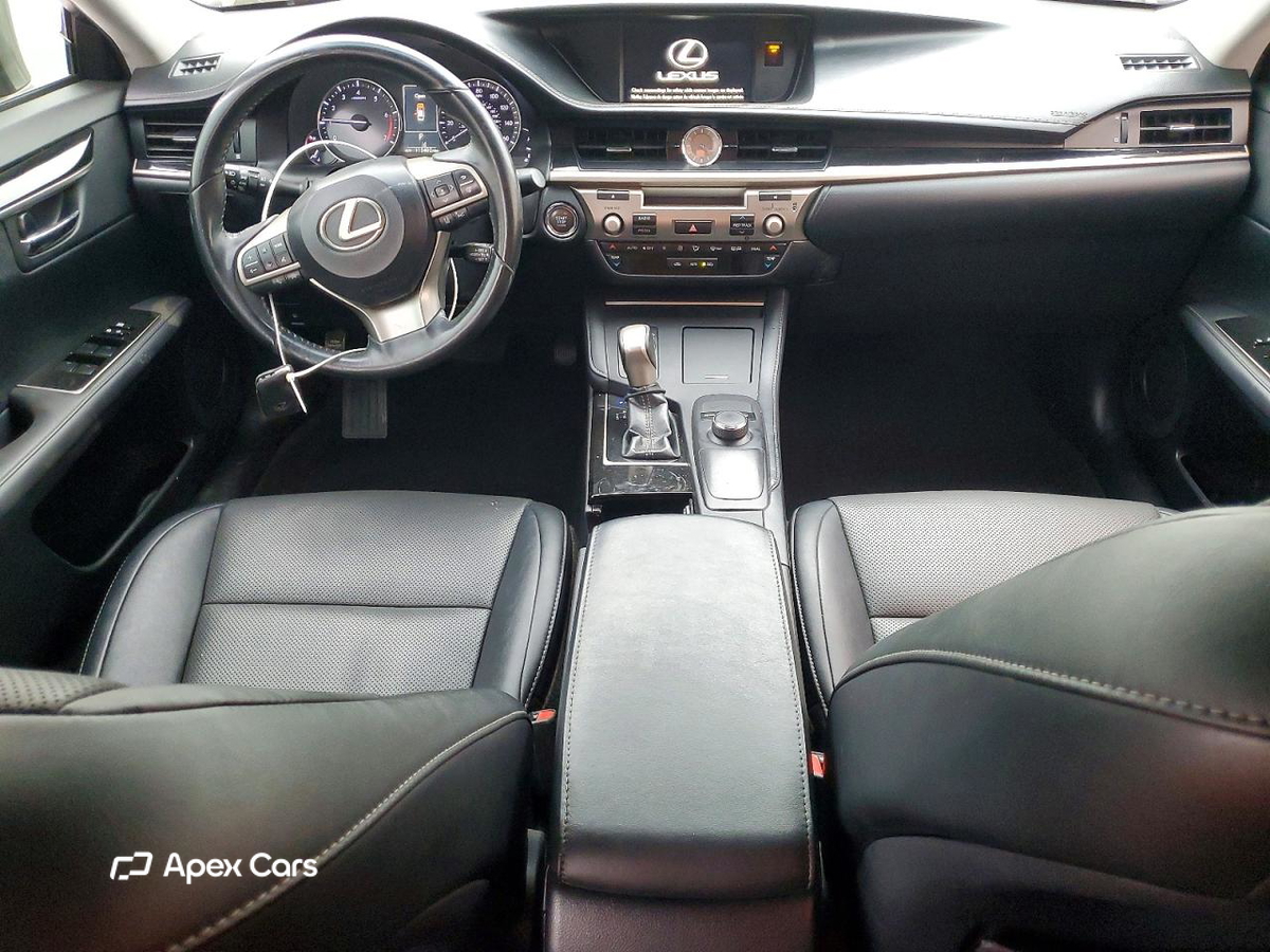 Lexus ES 2018