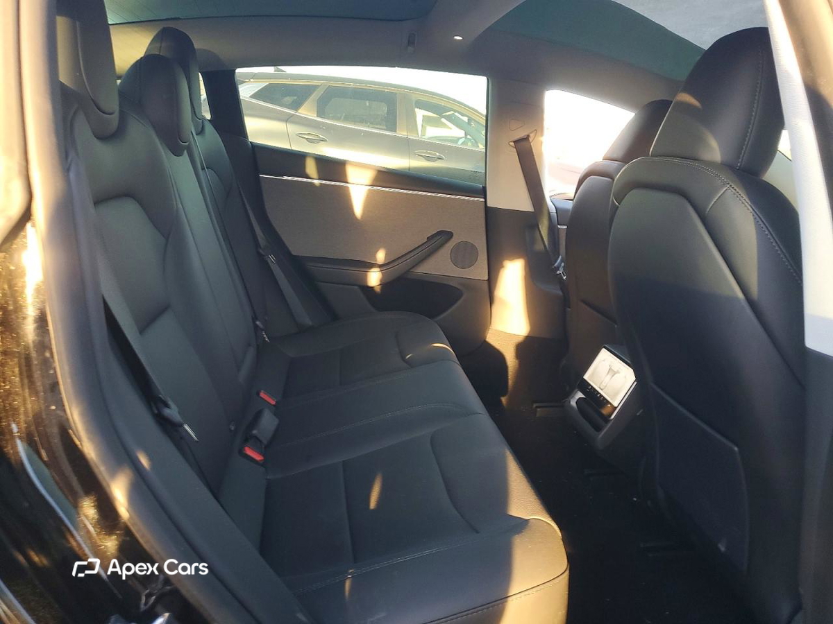 Tesla Model 3 2025