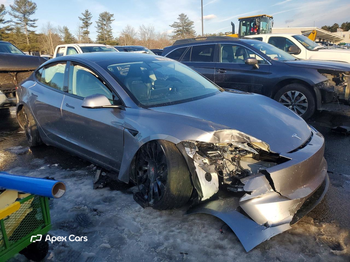 Tesla Model 3 2025