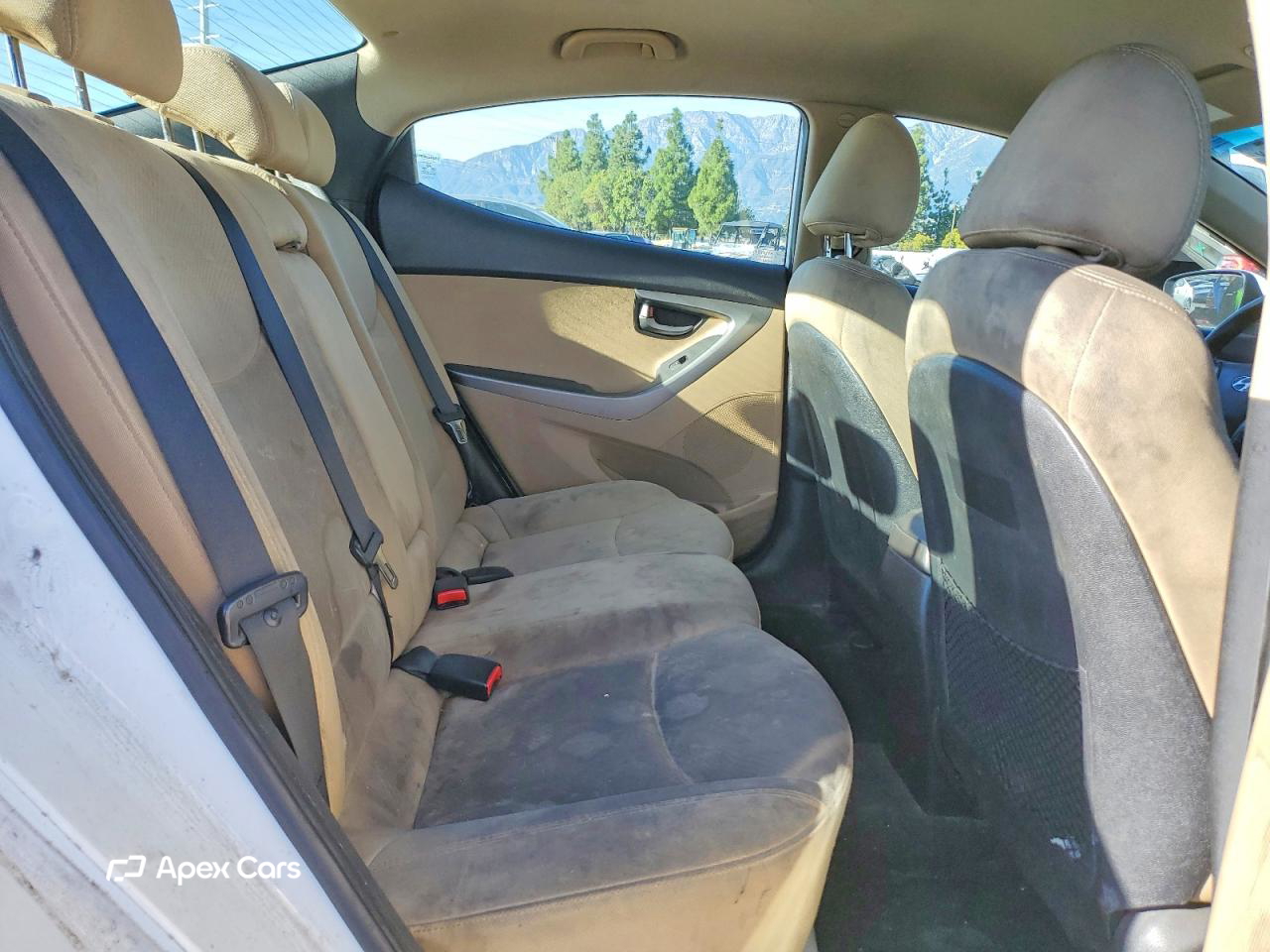 Hyundai Elantra 2013