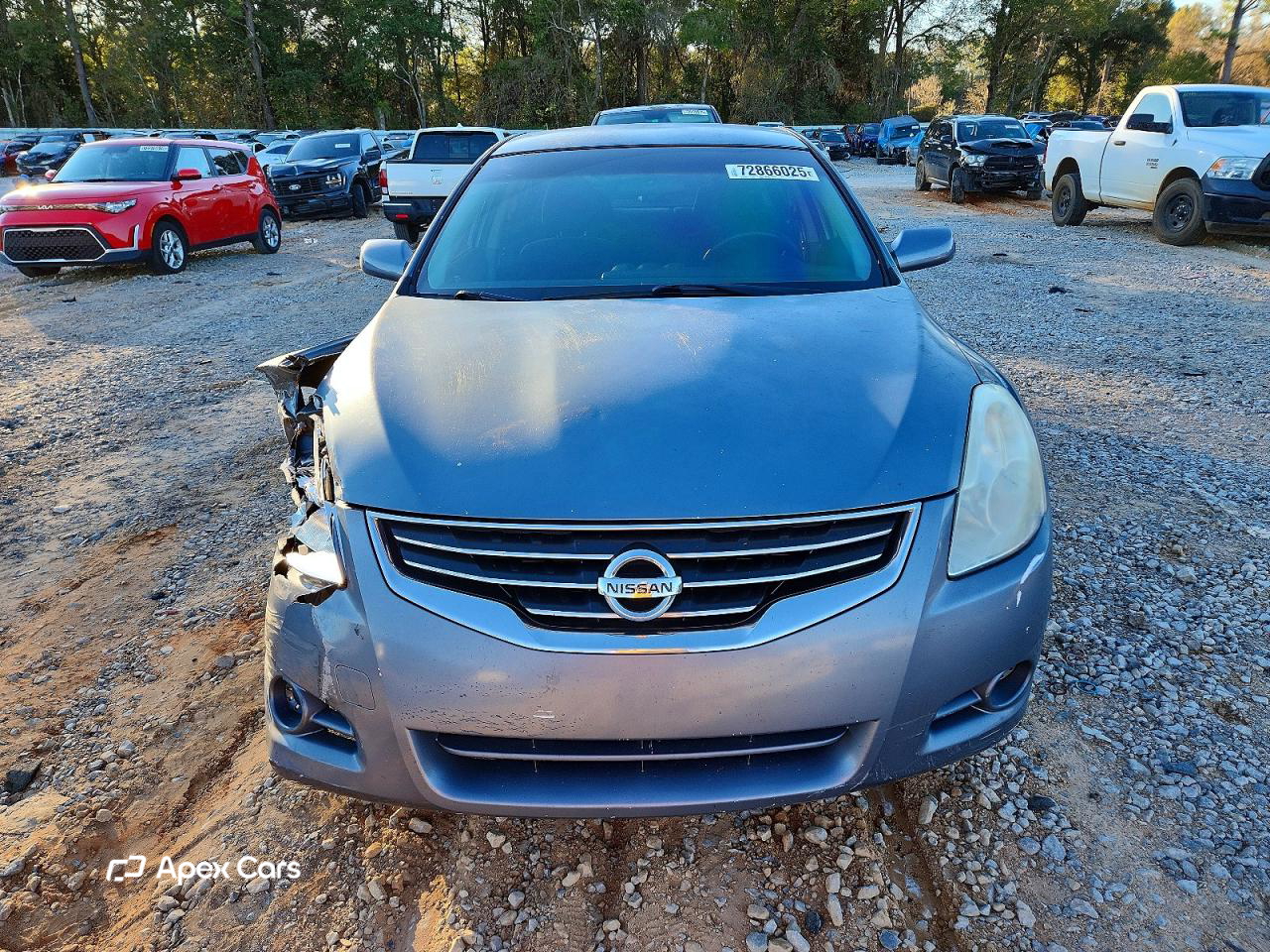 Nissan Altima 2011