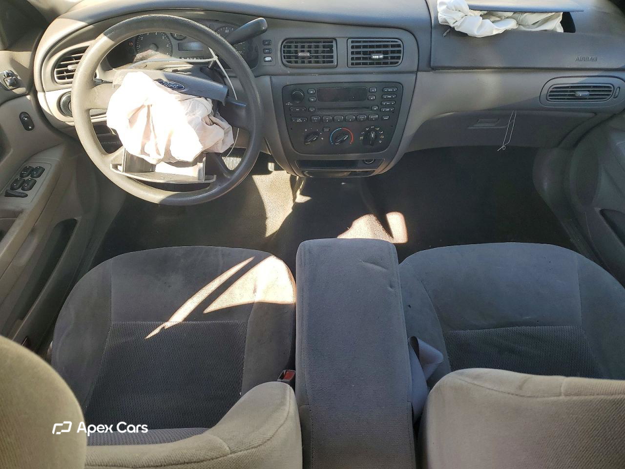 Ford Taurus 2004