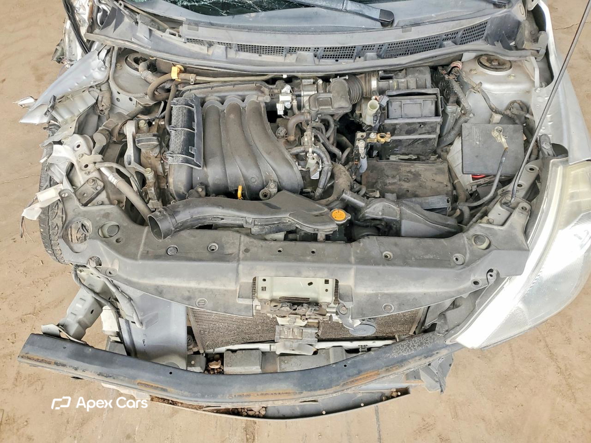 Nissan Versa 2011