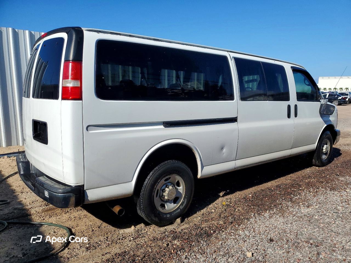 Chevrolet Express 2013