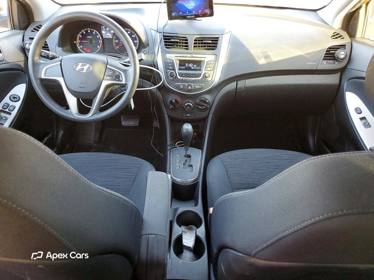 Hyundai Accent 2015