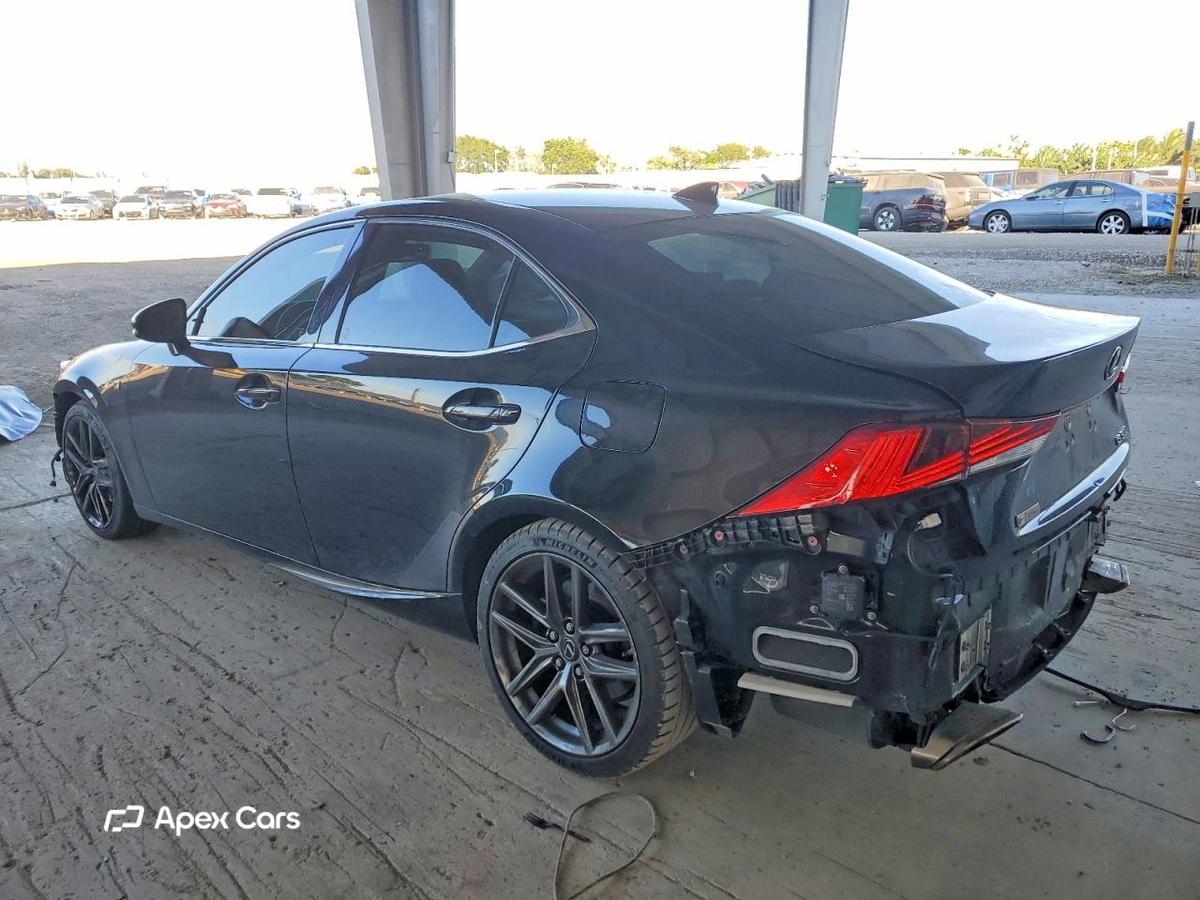Lexus IS 2018