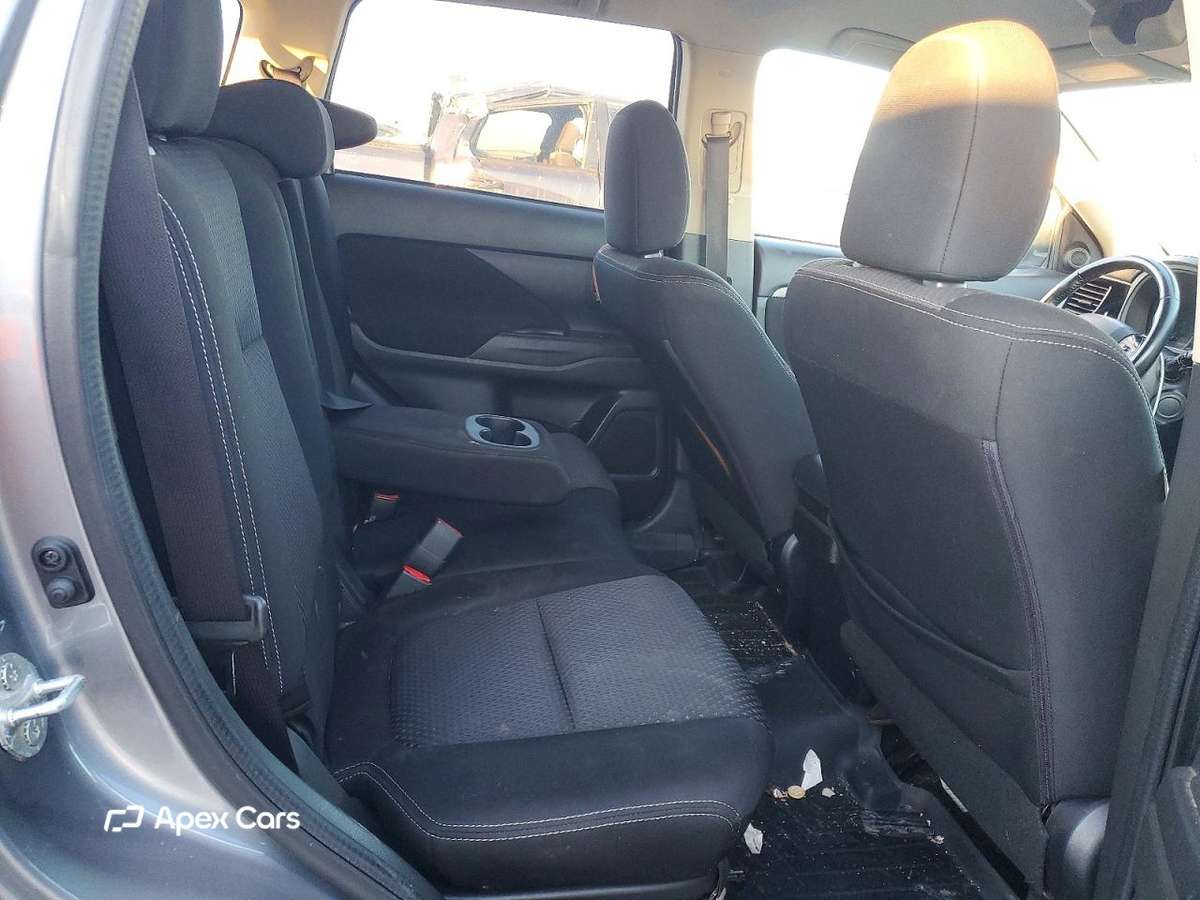 Mitsubishi Outlander 2016
